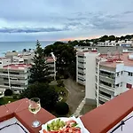 Comarruga Seaside Bliss Apartment, 100M To Beach