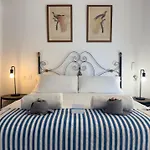 Hélène Holidays&Retreats