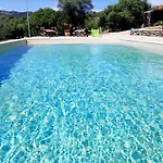 Cabana Rustica En Un Rancho Con Caballos, Prado Del Rey, Andalucia