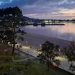 Apartamento Con Vistas Al Mar En La Playa De Vilagarcia - O Feitizo