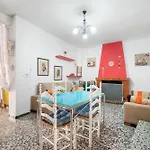 Casa Raton Perez