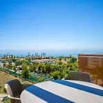 Seaside Serenity Apartment