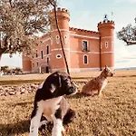 Castillo De Monte La Reina Posada Real & Bodega