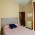 Centrico dos dormitorios wifi by Lightbooking