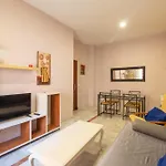Centrico dos dormitorios wifi by Lightbooking