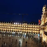 Toro 2, 2º en la misma Plaza Mayor de Salamanca