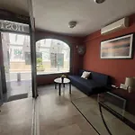 Hostal Montys