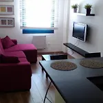 Apartamentos Reservas Leon