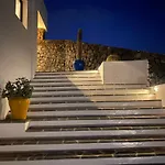 Villa V