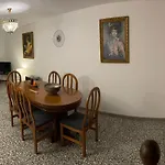 Casa Rural Con Barbacoa Y Amplia Terraza.