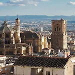 San Matias Urban Retreat With Terrace