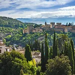 San Matias Urban Retreat With Terrace