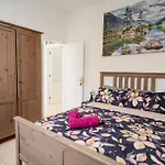 Holiday And Student House