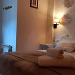Pyros De Benas