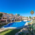 Surf Apartment - Wifi - Parking - Swimming Pool - Patio - Garden