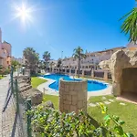 Surf Apartment - Wifi - Parking - Swimming Pool - Patio - Garden