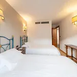 Hostal Sin Recep24H Puerta De La Villa - Pet Friendly & Restaurante