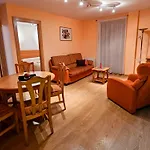 Apartamentos Canfranc Pueblo 3000