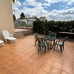 Chalet Con Piscina Privada En Calles