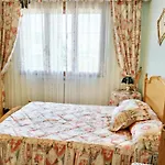 Charming House In Nois, Lugo With Terrace And Garden
