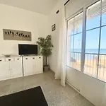 Apartamento entero 6 camas a Pie de Playa