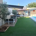 Alojamiento El Pez Casa Con Piscina Climatizada