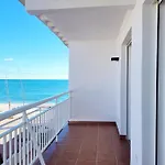 La Familia Beach House La Cala
