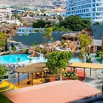 Adrián Hoteles Roca Nivaria