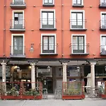 Edificio Ferrari By Plaza Mayor Apartamentos
