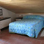Casa De Piedra En El Valle De Lozoya
