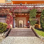 Casa Flores Mit Swimmingpool Und Grill