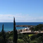 Moderne, Frische Familienvilla Allondra