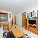 Confort Centrico En Vilagarcia By Cabana Rentals
