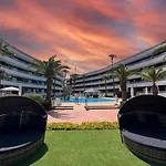 Palmera Beach