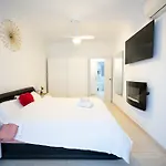 Apartalux Brizo Suites