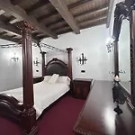 H La Posada