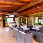 Casa De Pueblo Las Golondrinas De Luena
