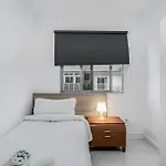 Las Palmas Comfort Rooms