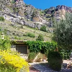 Casa Corazón de piedra en el Río Dulce