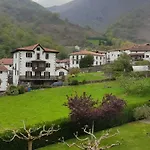 Hostal Mendaurpe