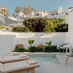 Anfitrion Villas & Suites