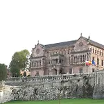 La Aldea 3 , Centro De Comillas