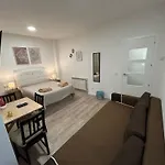 Habitaciones En Embajadores