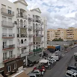 Fantástico piso en el centro 2°linea de playa