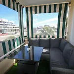 Luxury 2 Bed, 2 Bath Apartment With Sea View, Central Heating And New Bathrooms.