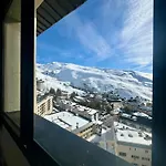 S N Holidays Triplex Loft Mountain Zona Baja