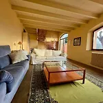 Renovated Barn With Garden And Pool - For 8