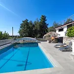 Villa Moiko