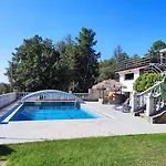 Villa Moiko