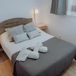 Apartamentos Destino Alquezar